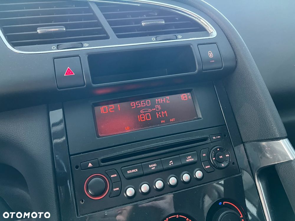 Peugeot 3008 1.6 HDi Trendy - 24