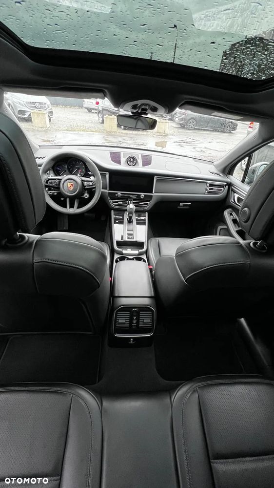 Porsche Macan T - 28