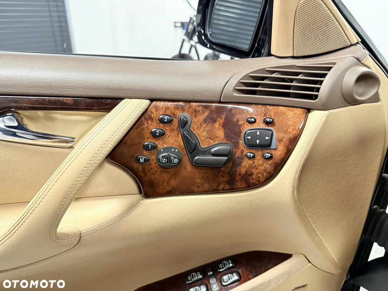 Mercedes-Benz CL - 37