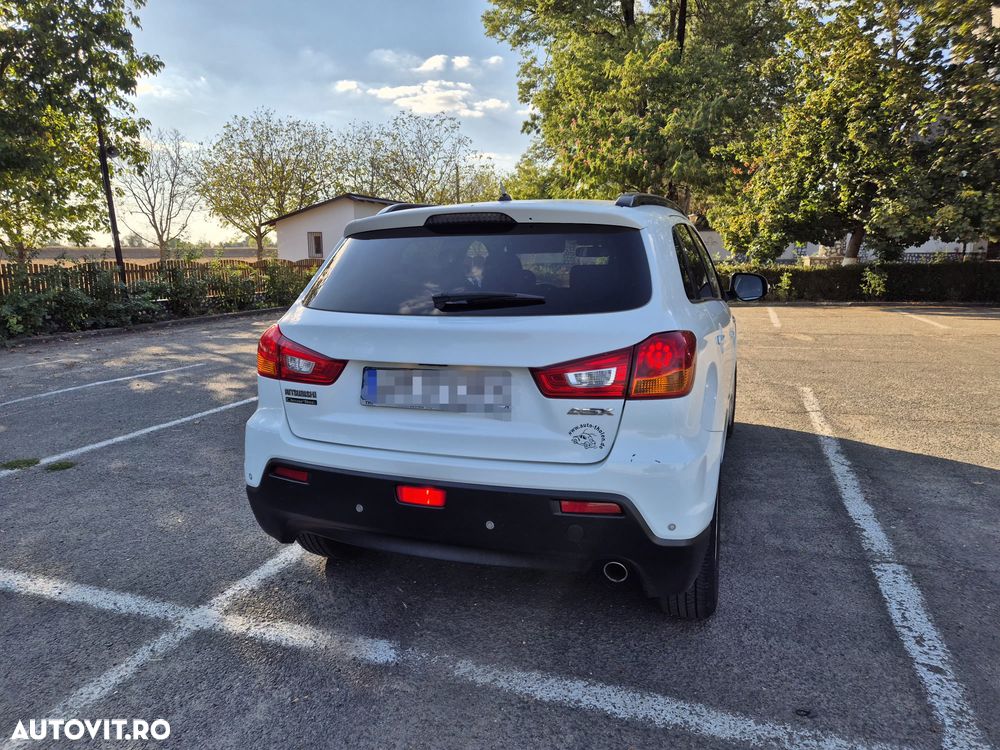 Mitsubishi ASX - 5