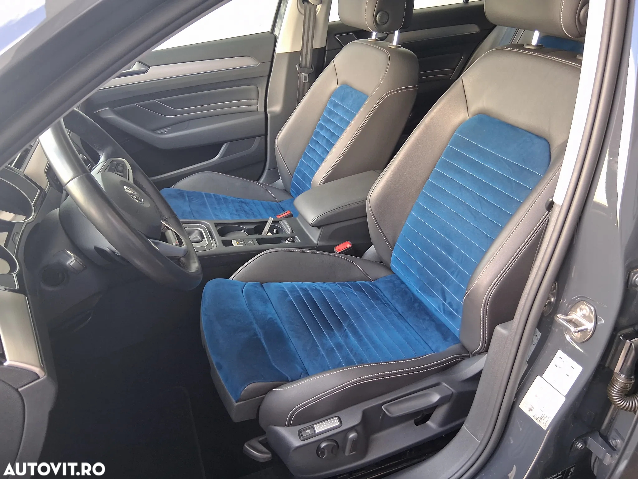 Volkswagen Passat Variant 2.0 TDI DSG Highline - 8