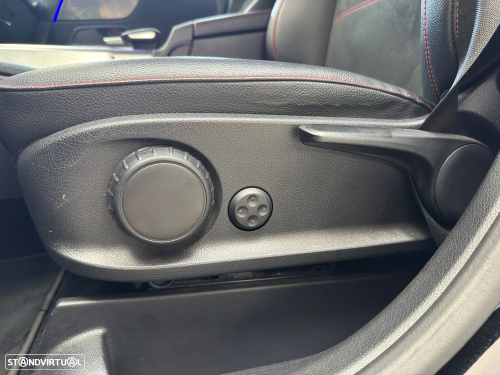 Mercedes-Benz GLB 200 d AMG Line - 34