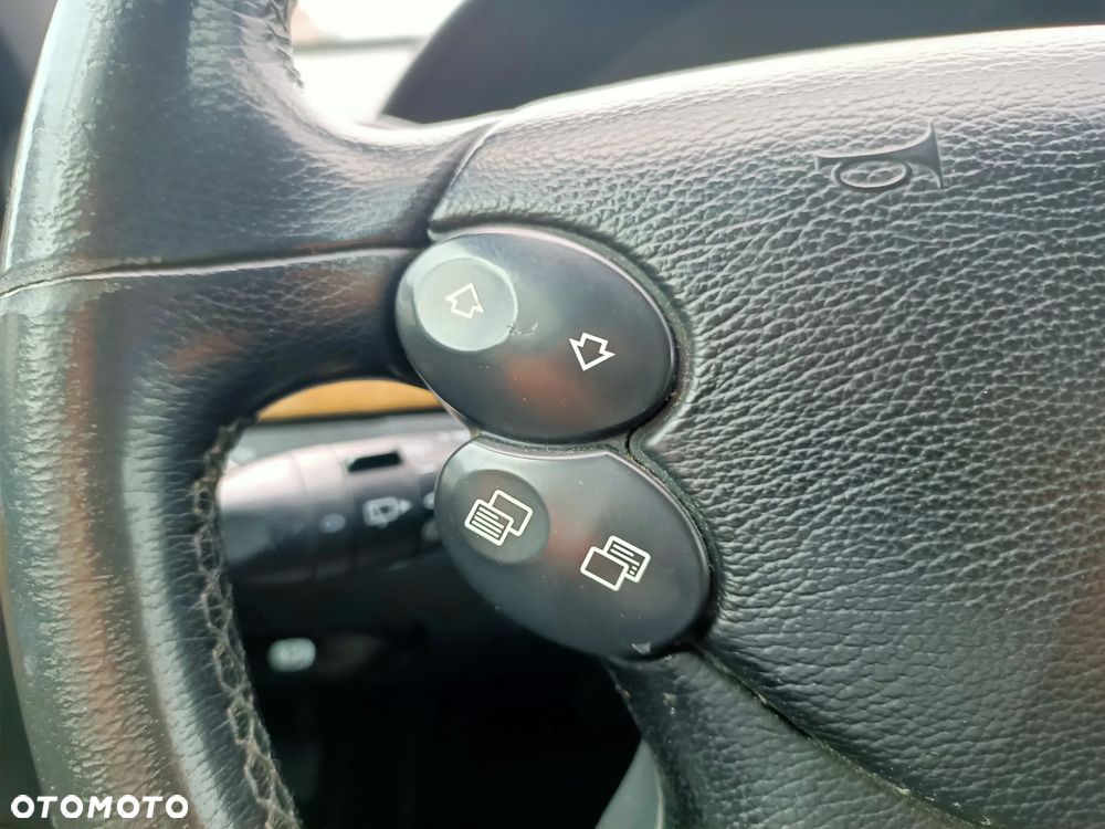 Mercedes-Benz Klasa E 220 CDI Automatik Avantgarde - 16