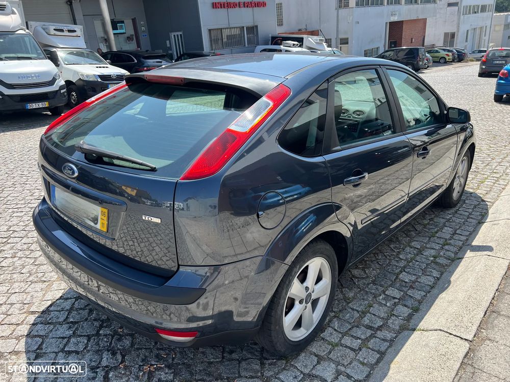 Ford Focus 1.6 TDCi Ghia - 11