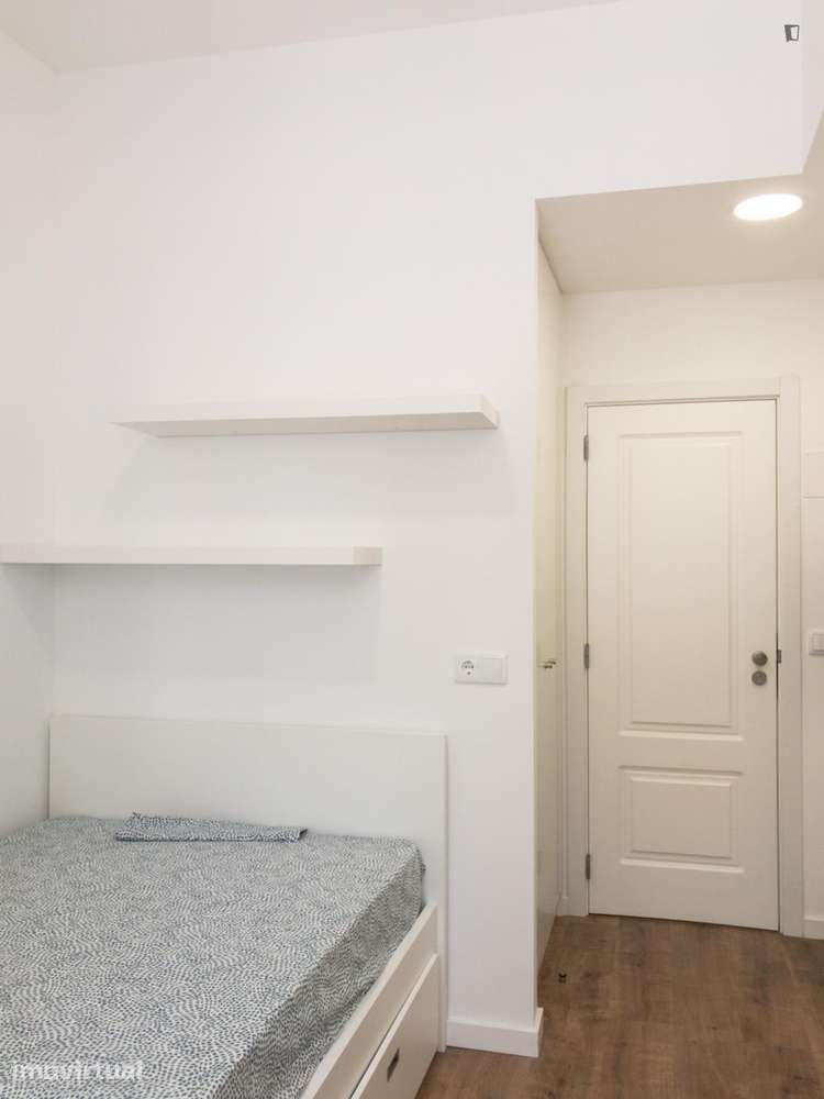 Estúdio - localizado em Cidral Coimbra - Grande imagem: 4/7
