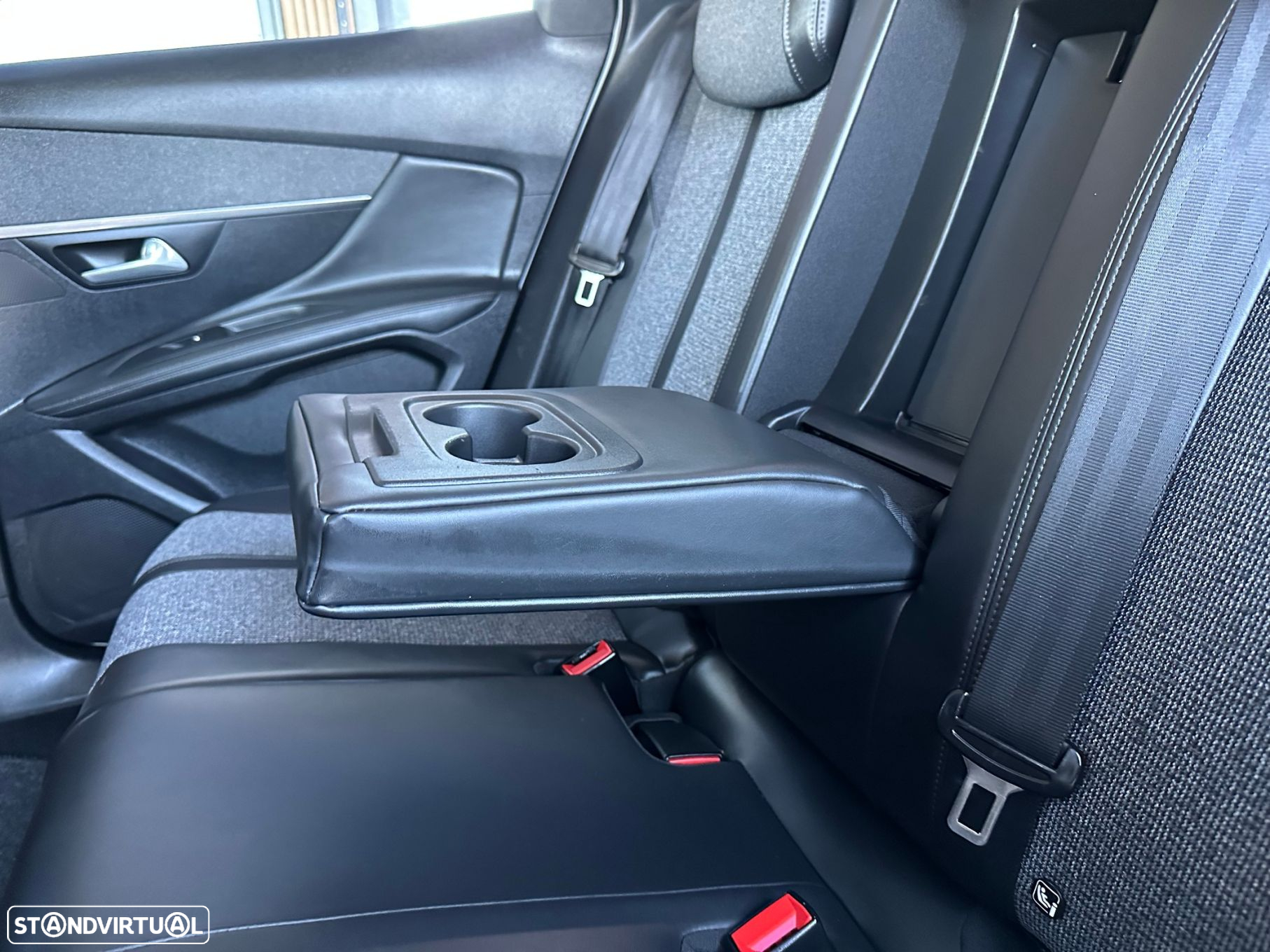 Peugeot 3008 1.6 BlueHDi Allure EAT6 - 38