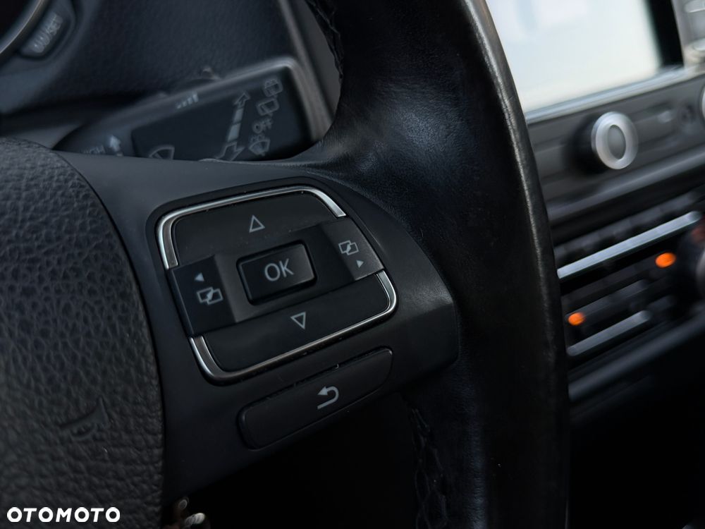 Volkswagen Golf - 25