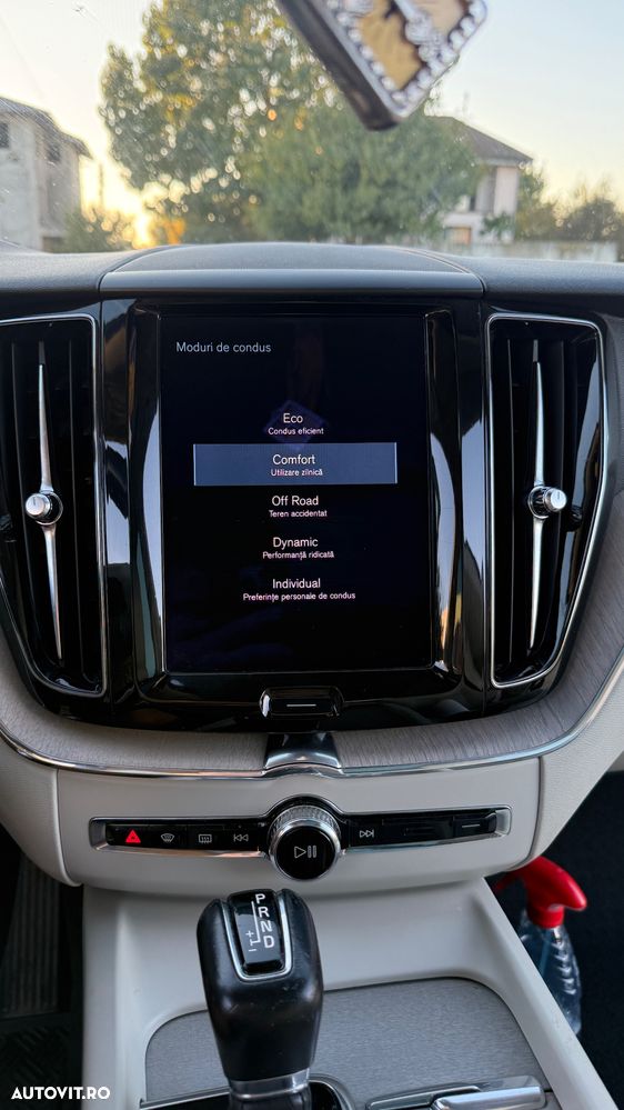 Volvo XC 60 D5 AWD Inscription - 11