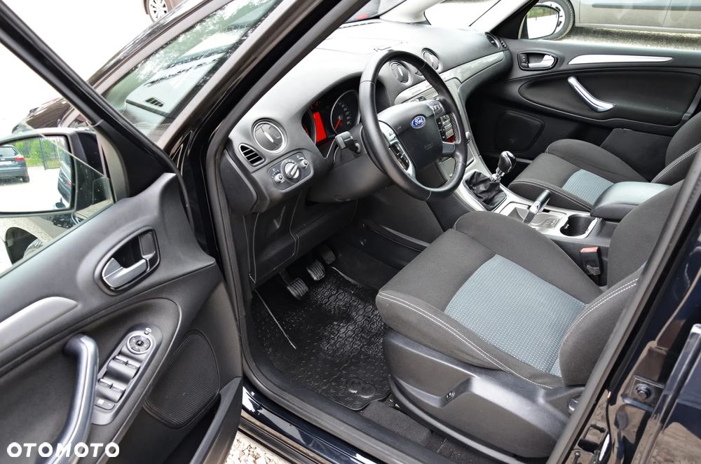 Ford S-Max 2.0 TDCi DPF Business Edition - 26