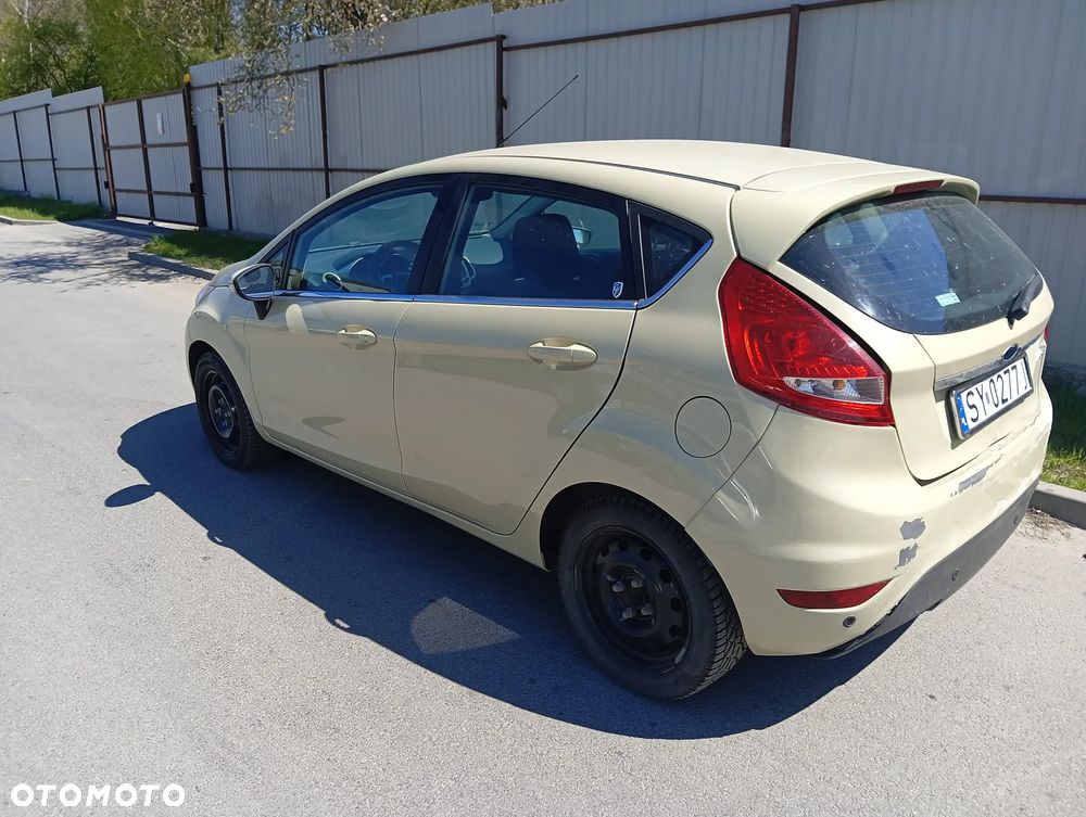 Ford Fiesta - 6