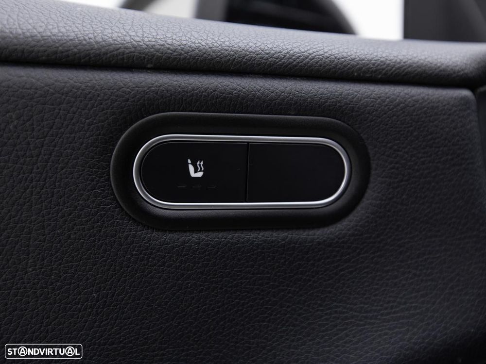 Mercedes-Benz CLA 250 e 8G-DCT - 17