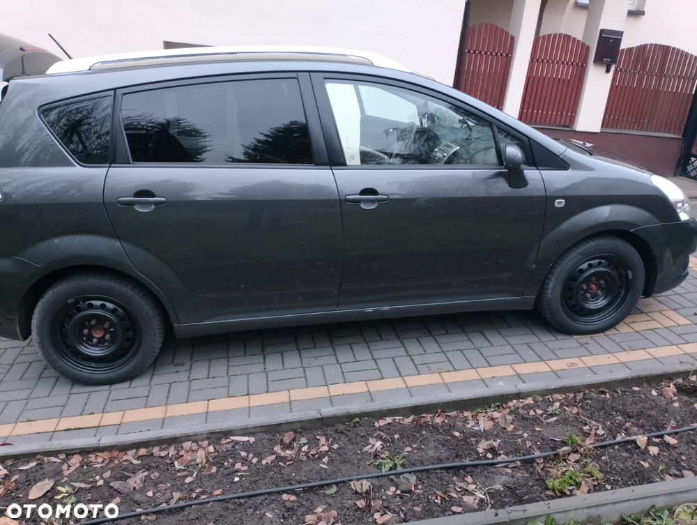 Toyota Corolla Verso - 10