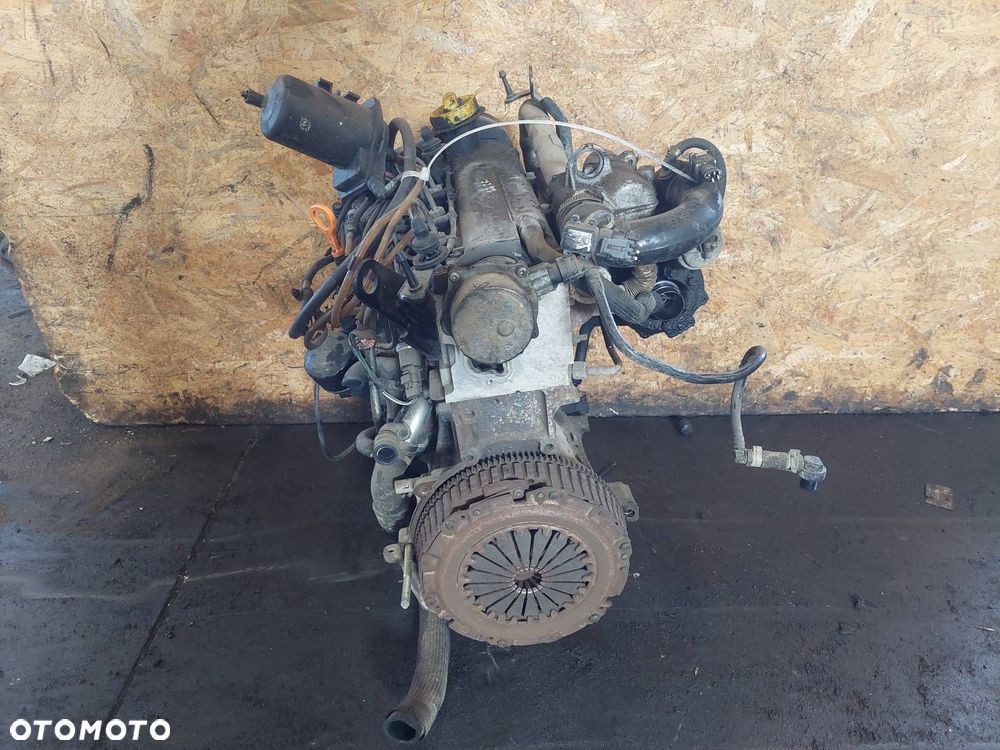 SILNIK + POMPA WTRYSKI TURBO RENAULT CLIO II 1.5 DCI  K9K704 54359700000 - 2