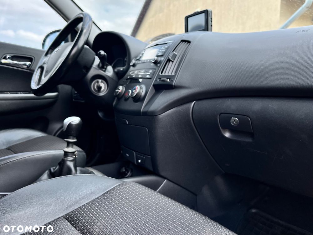 Hyundai i30 1.6 Premium - 13