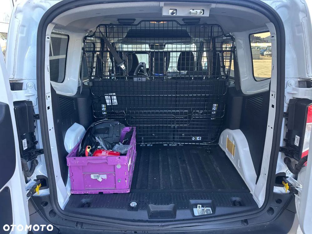 Ford Transit Courier Trend - 16