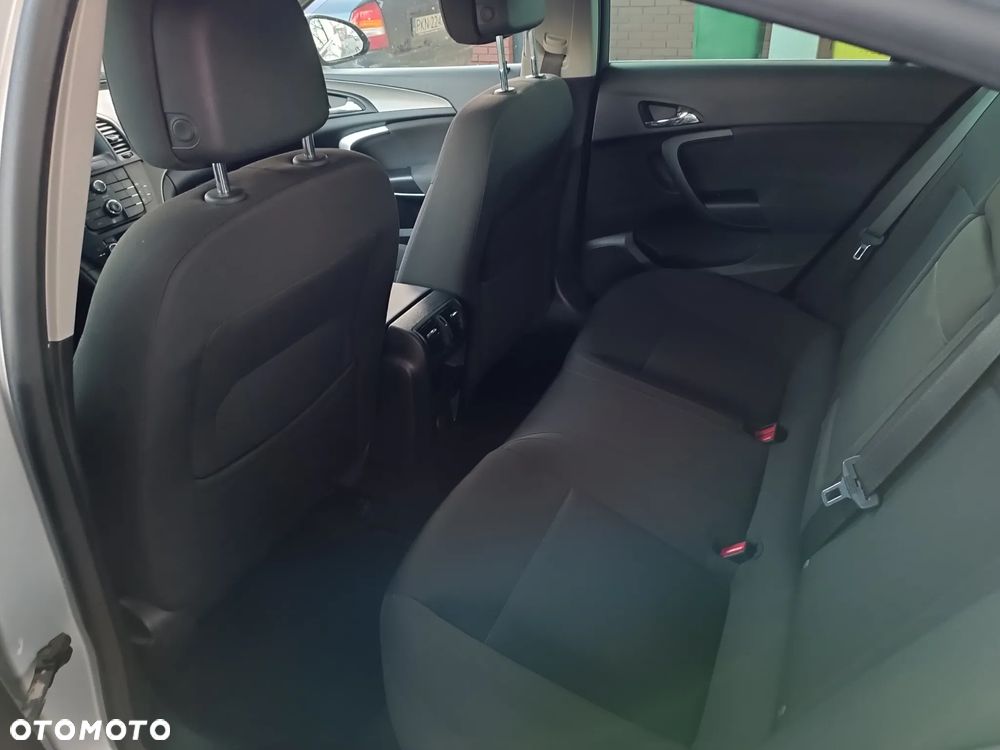 Opel Insignia 1.8 - 12