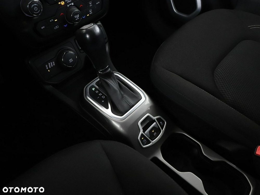 Jeep Renegade 1.4 MultiAir Limited 4WD S&S - 31