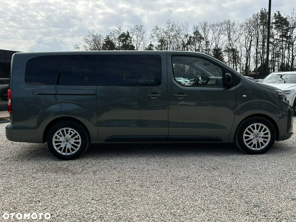 Peugeot Traveller - 10