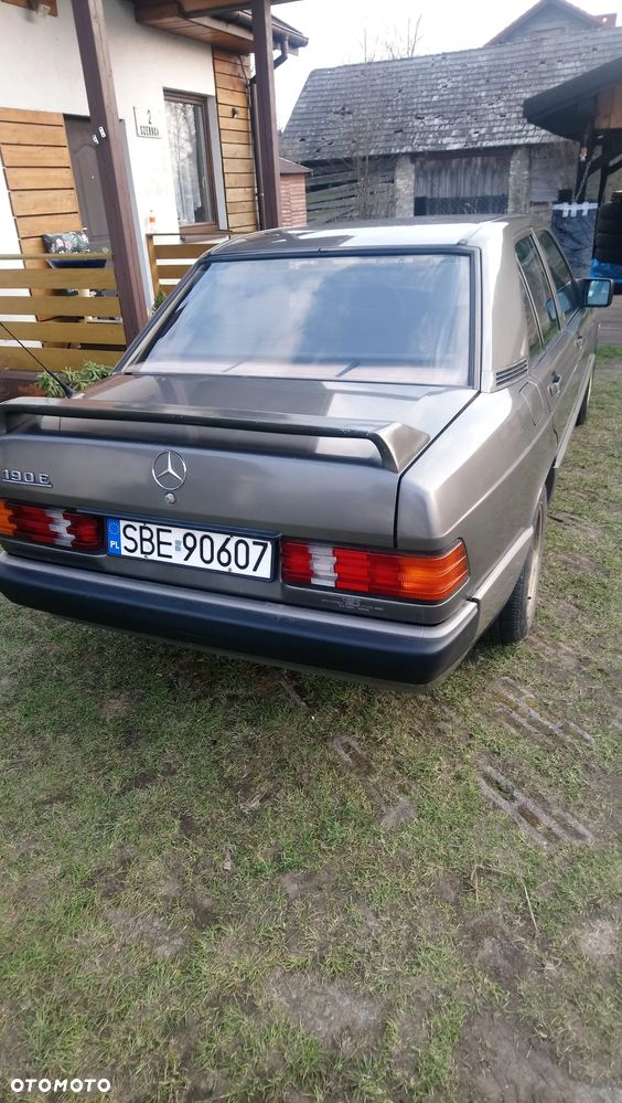 Mercedes-Benz W201 (190) - 5