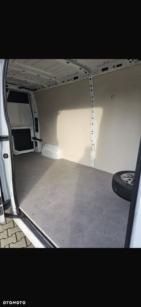 Volkswagen Transporter L2H2 - 5
