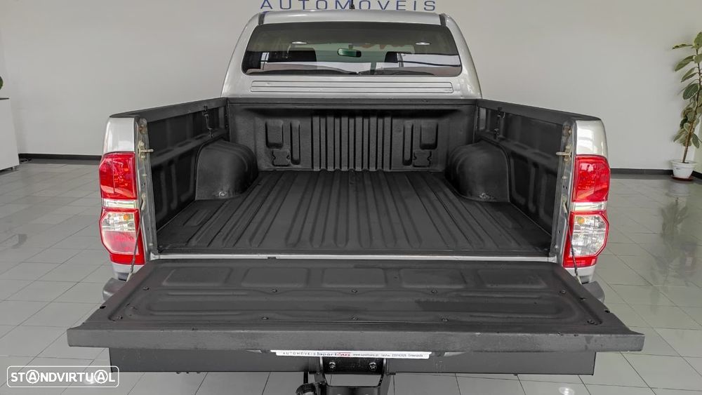 Toyota Hilux 2.5 D-4D 4WD CD T+Nav+PM - 19