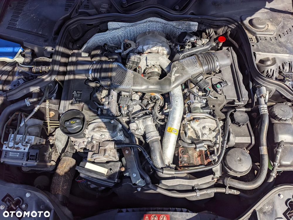 Mercedes-Benz Klasa E 300 BLUETEC Avantgarde - 31