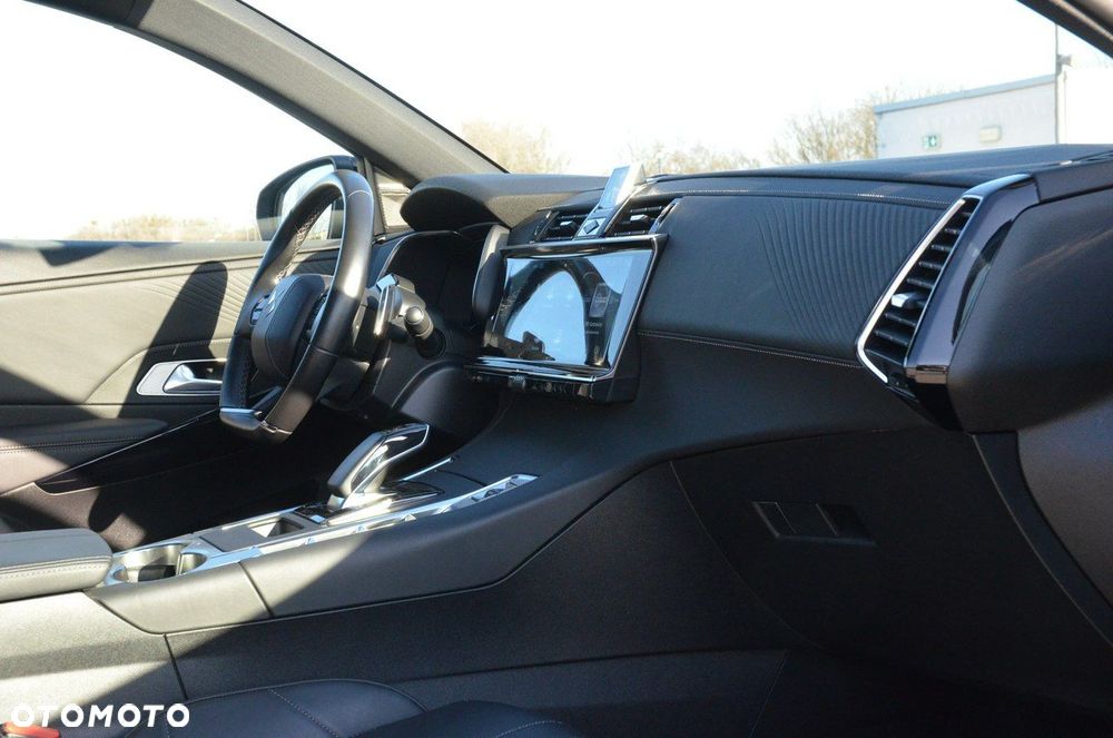 DS Automobiles DS 7 Crossback 1.6 E-Tense 4x4 Grand Chic - 31