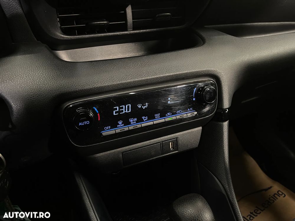 Toyota Yaris 1.5 VVT-i HSD Exclusive Style - 15