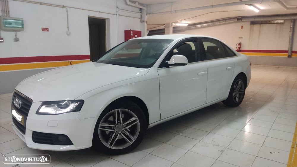 Audi A4 2.0 TDI Business Line Advance - 1