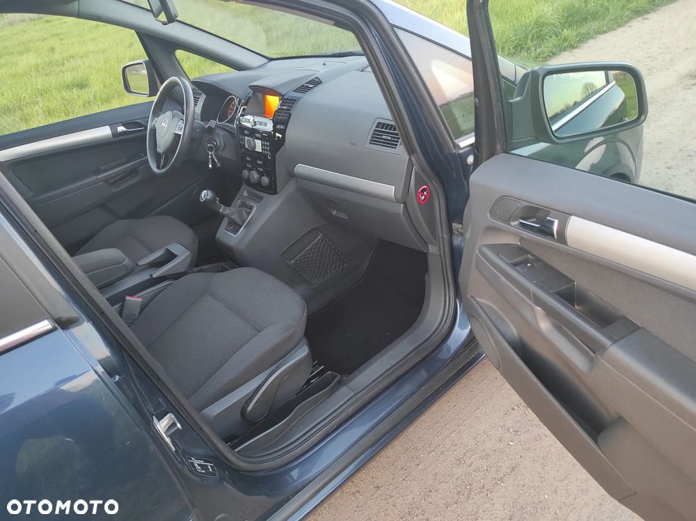 Opel Zafira 1.8 Active - 33