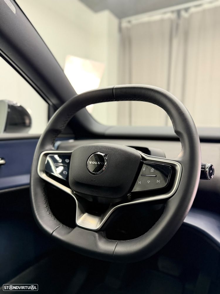 Volvo EX30 P5 Electric Long Range RWD Ultra - 21