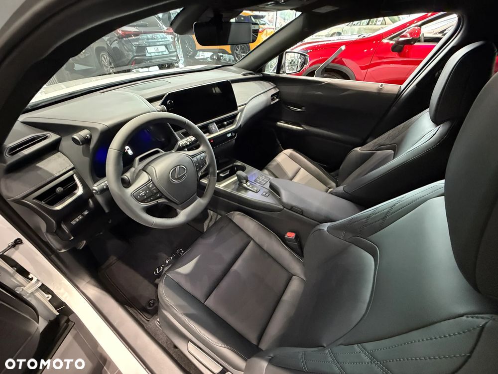 Lexus UX 300h F Sport Design - 9
