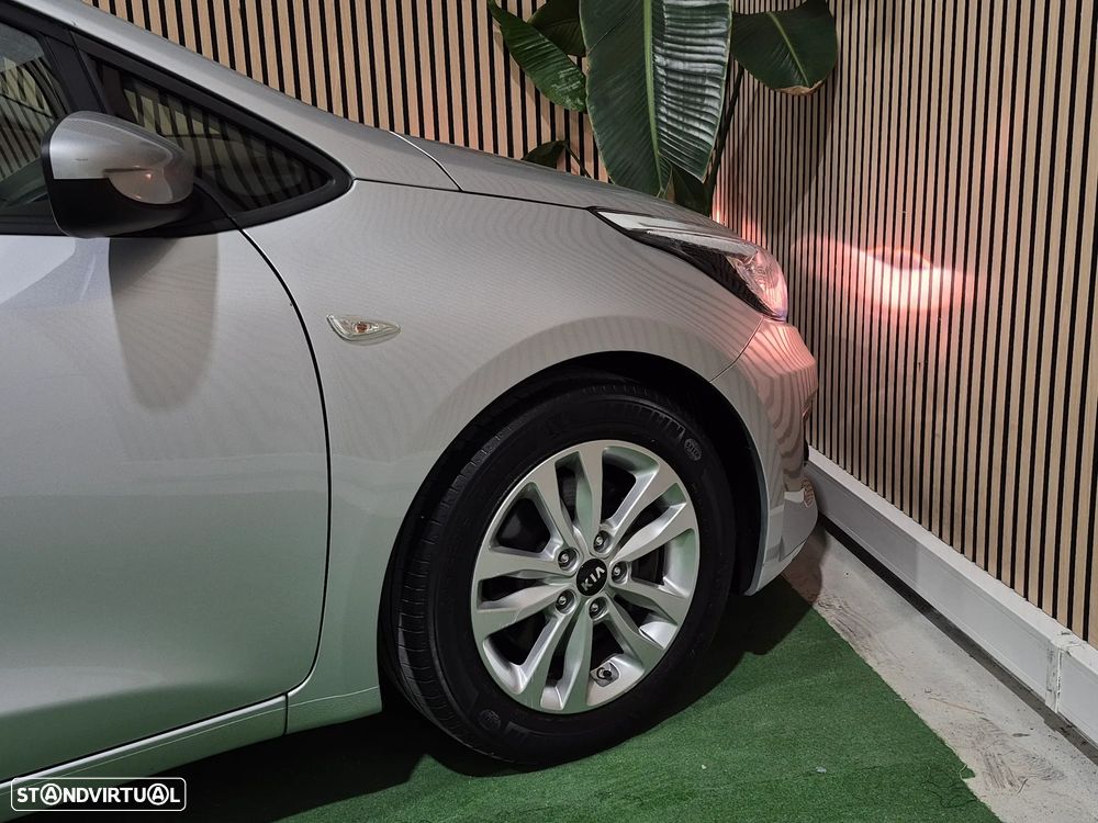 Kia Ceed SW 1.4 CRDi LX - 3