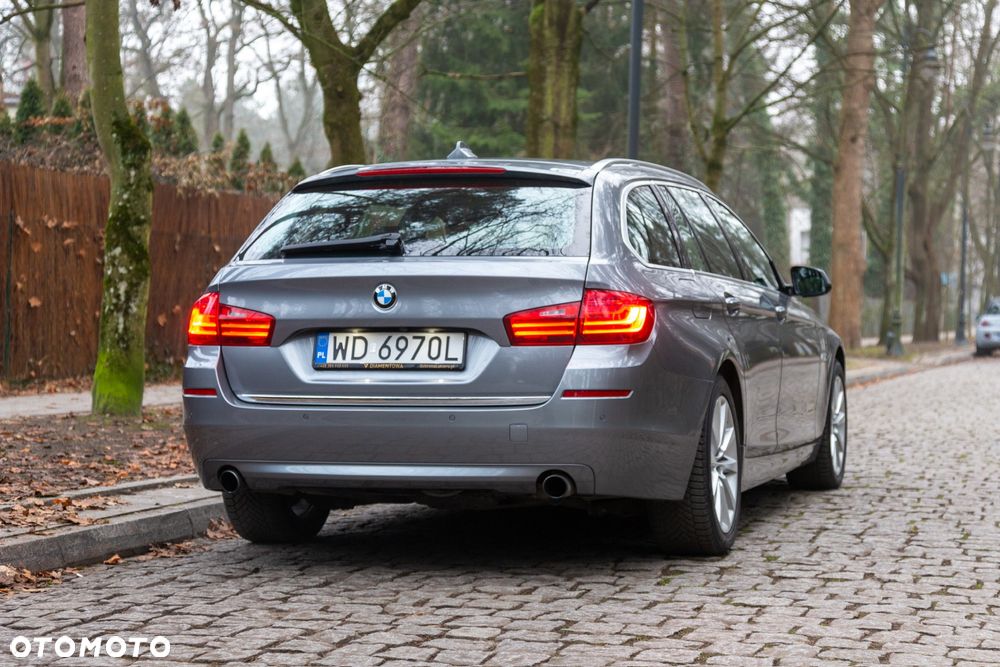 BMW Seria 5 535d xDrive Sport-Aut Luxury Line - 7