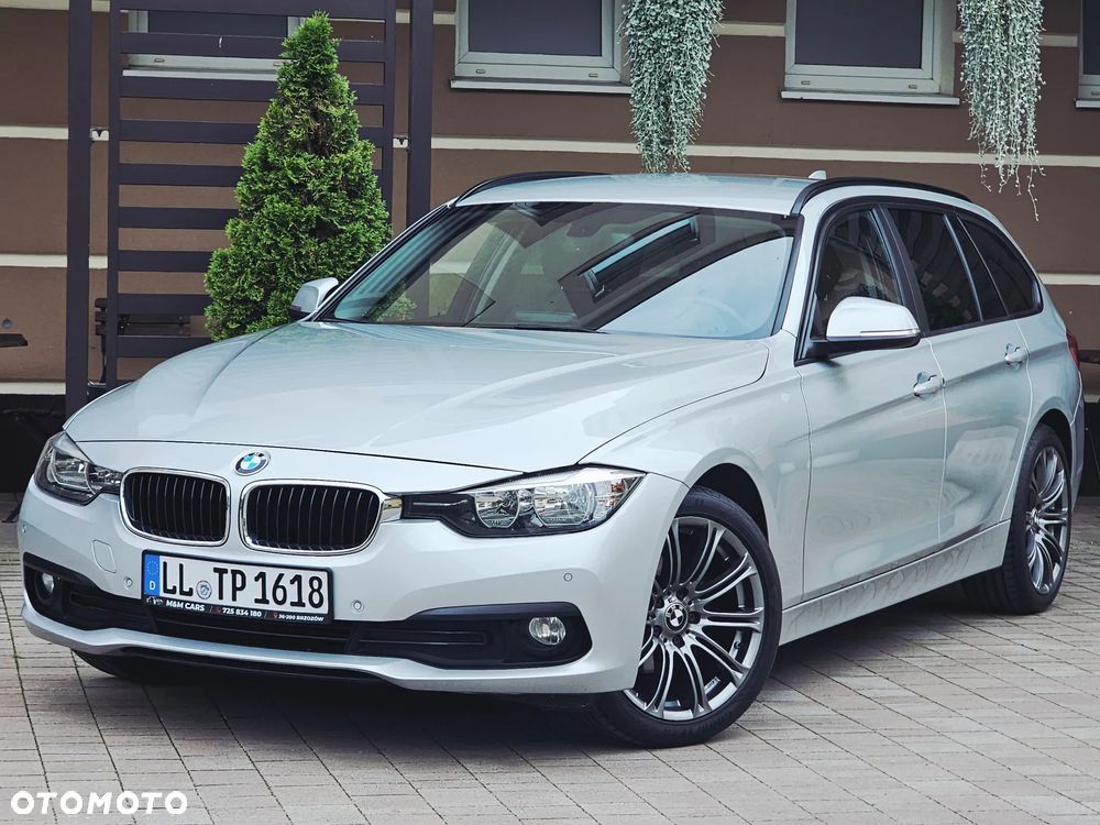 BMW Seria 3 318d Touring Sport Line - 9