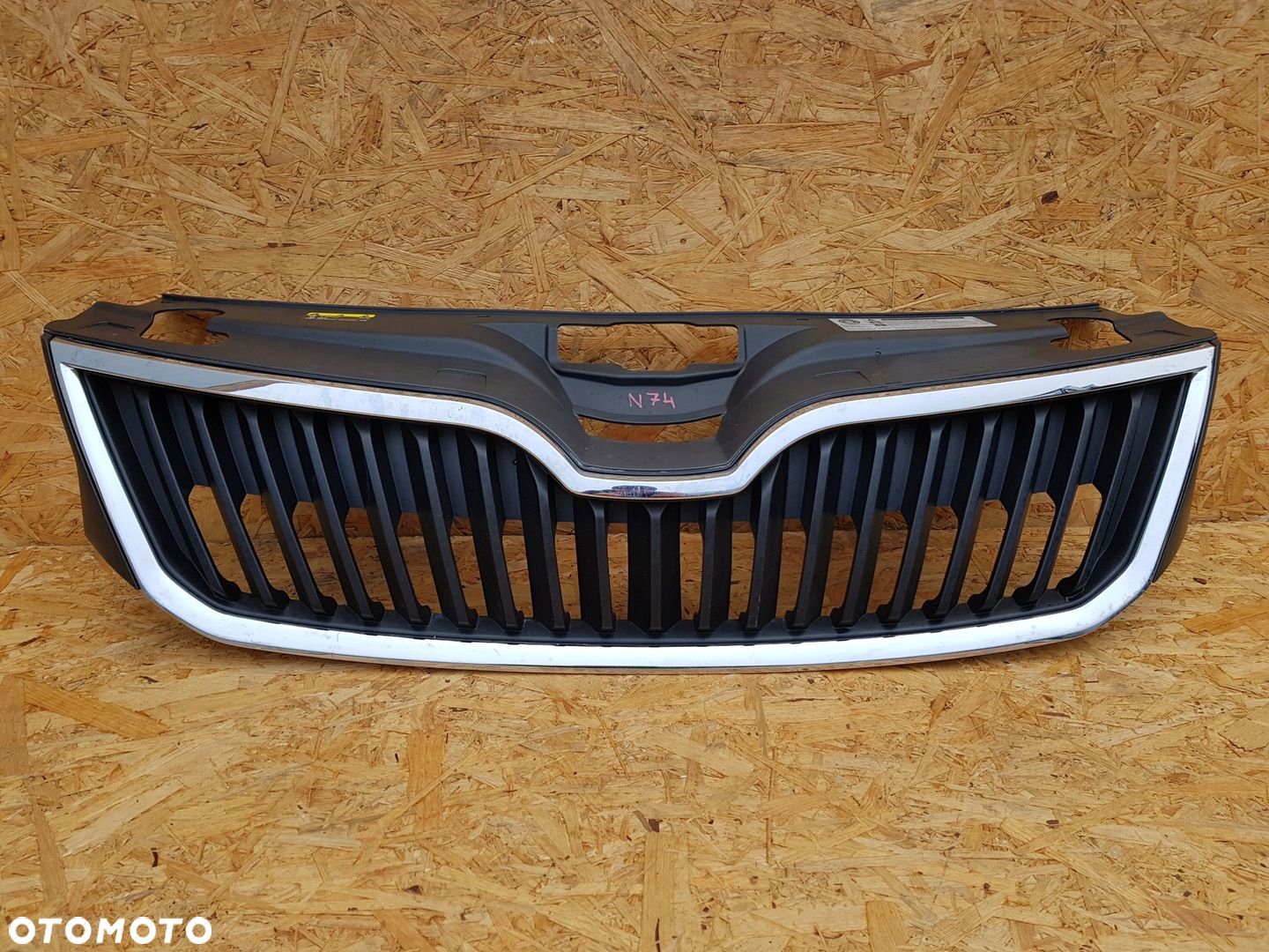 SKODA RAPID 12- ATRAPA GRILL KRATKA ZDERZAKA PRZEDNIEGO CHROM 5JA853668 - 1