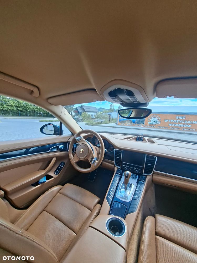 Porsche Panamera 4S - 15