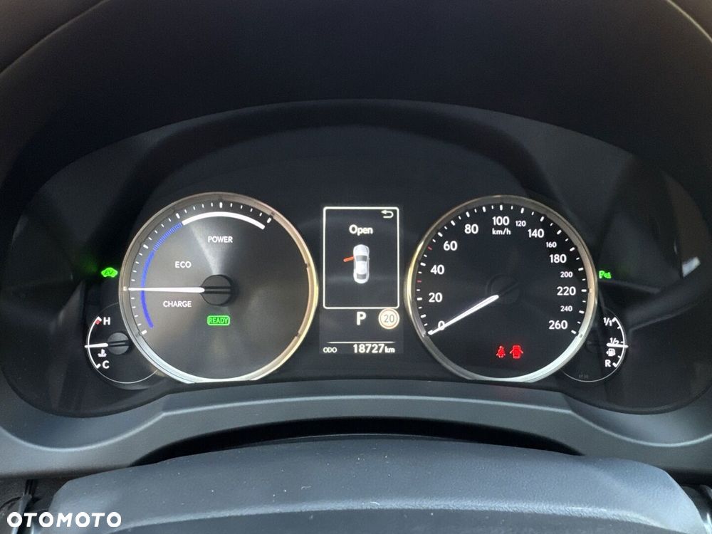 Lexus RC 300h Prestige - 15