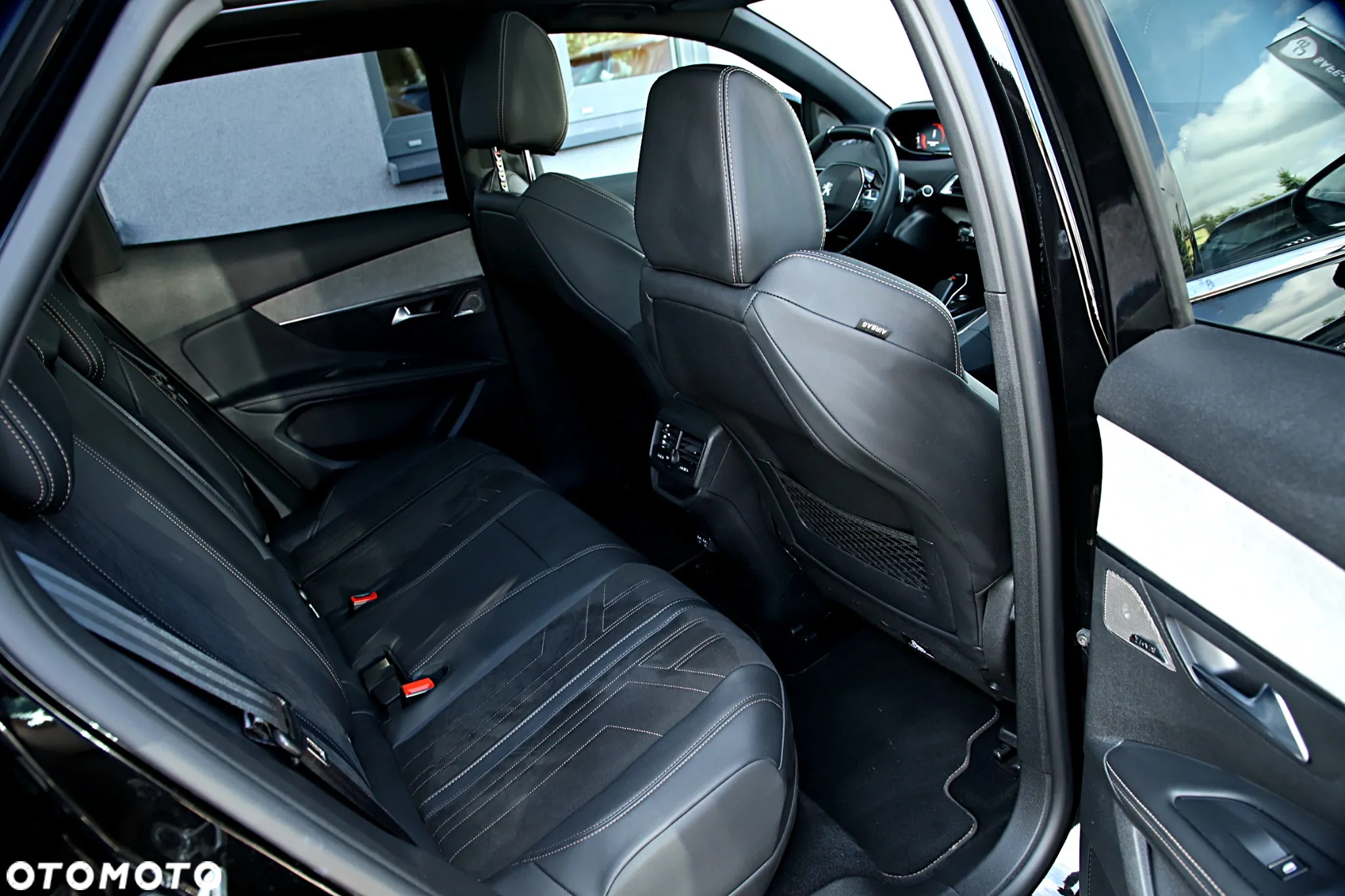 Peugeot 3008 1.6 PureTech Hybrid4 PHEV GT Pack S&S EAT8 - 29