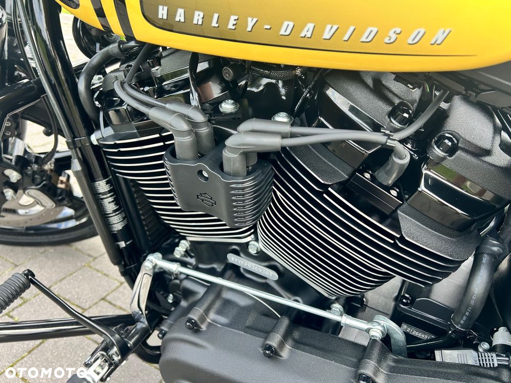 Harley-Davidson Softail Street Bob - 7