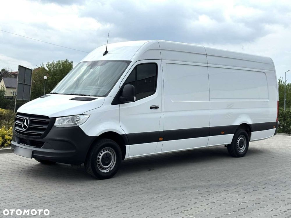 Mercedes-Benz Sprinter - 10