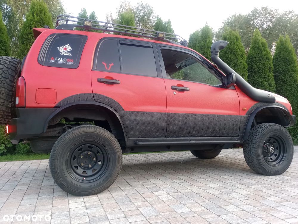 Suzuki Grand Vitara 2.5 V6 - 5
