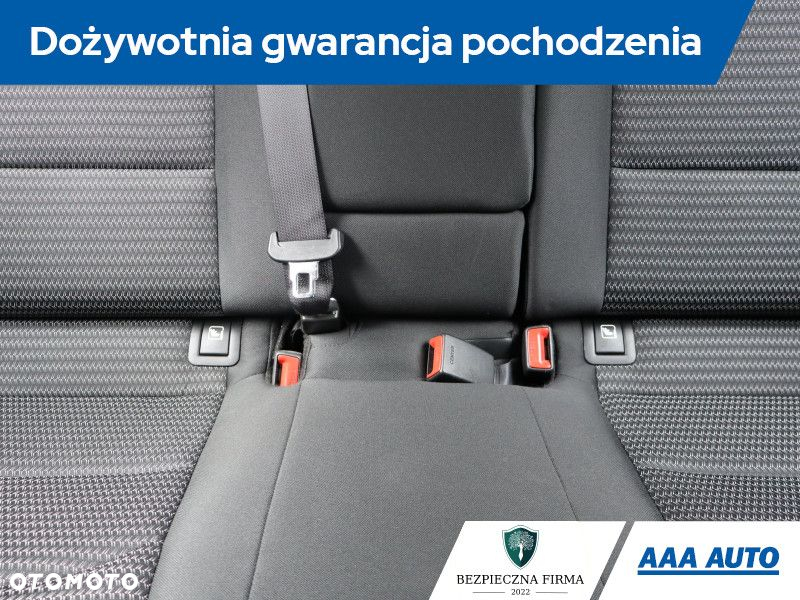 Kia Ceed - 11