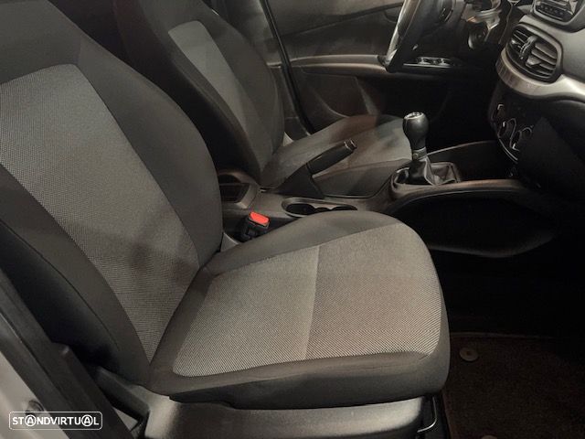 Fiat Tipo Station Wagon 1.3 M-Jet Street - 28
