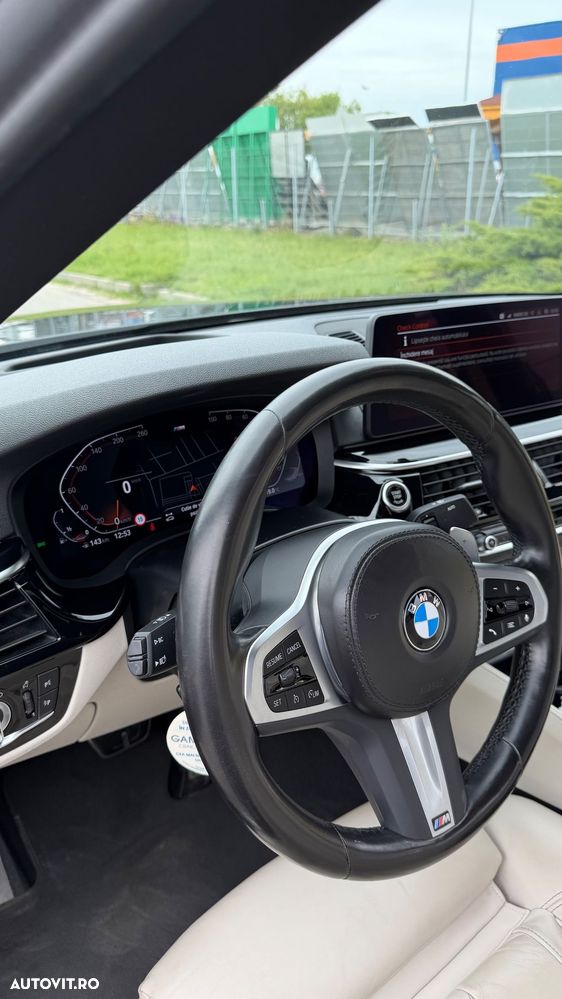 BMW Seria 5 530i AT MHEV - 18