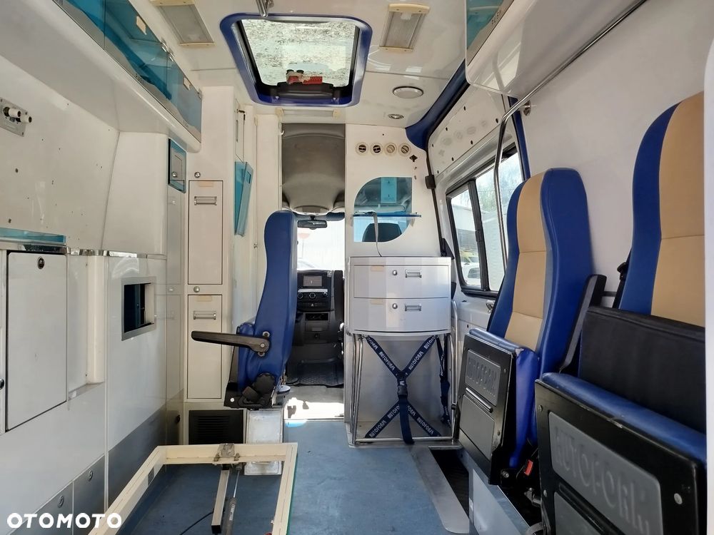 Mercedes-Benz Sprinter - 7