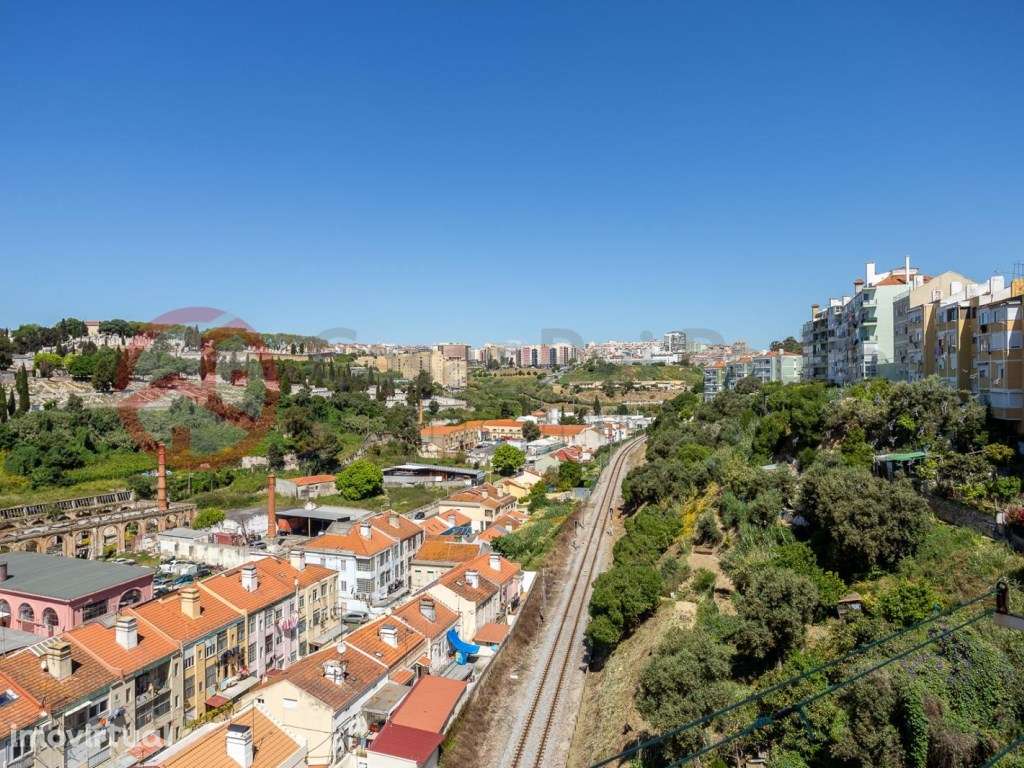 Apartamento T2 dúplex com vista rio, no Beato em Lisboa - Grande imagem: 4/43