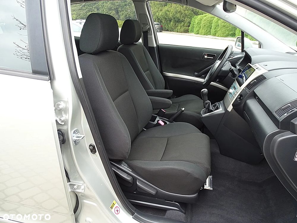 Toyota Corolla Verso 1.8 Prestige 7os - 31