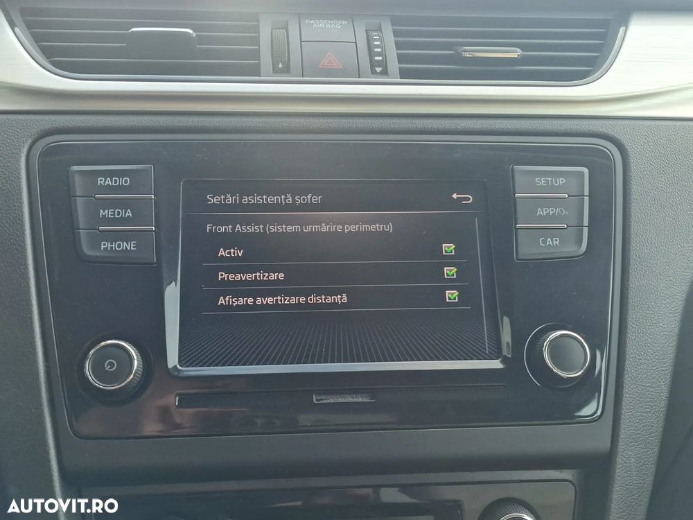 Skoda RAPID 1.0 TSI Style - 22