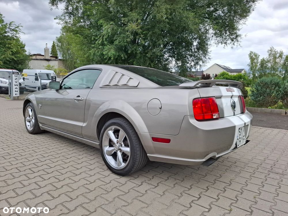 Ford Mustang - 27